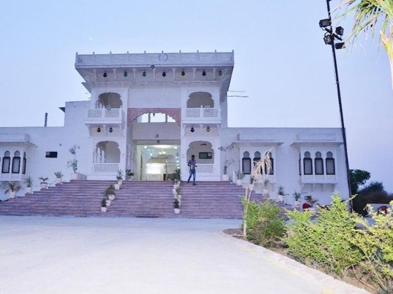 Tej Mahal Palace Bandikui Экстерьер фото